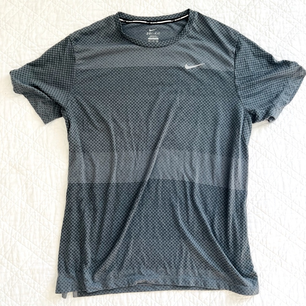Men’s XXL Nike DRI-FIT Shirt
